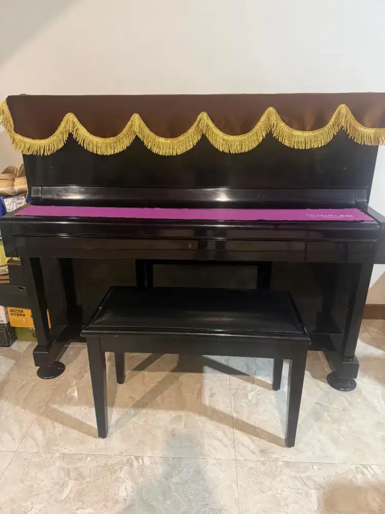 Piano YAMAHA  U1 NIPPON GAKKI