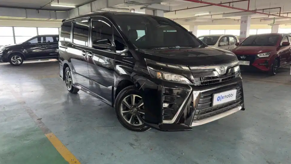 DP MURAH Toyota Voxy 2.0 Bensin-AT 2019  CUKVB