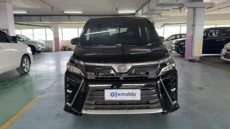 DP MURAH Toyota Voxy 2.0 Bensin-AT 2019  CUKVB