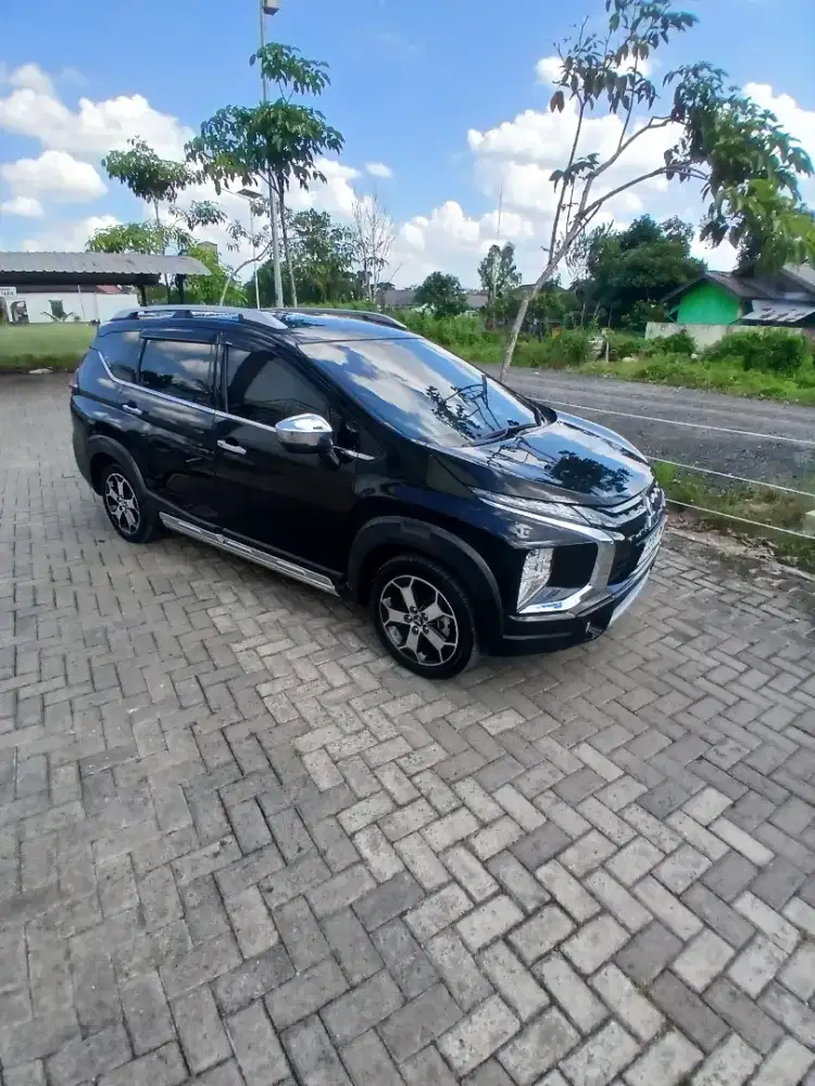 Dijual Xpander Cross A/T 2019