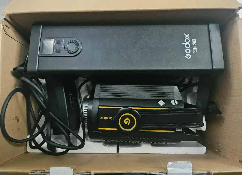 Lampu Studio Godox VL 200