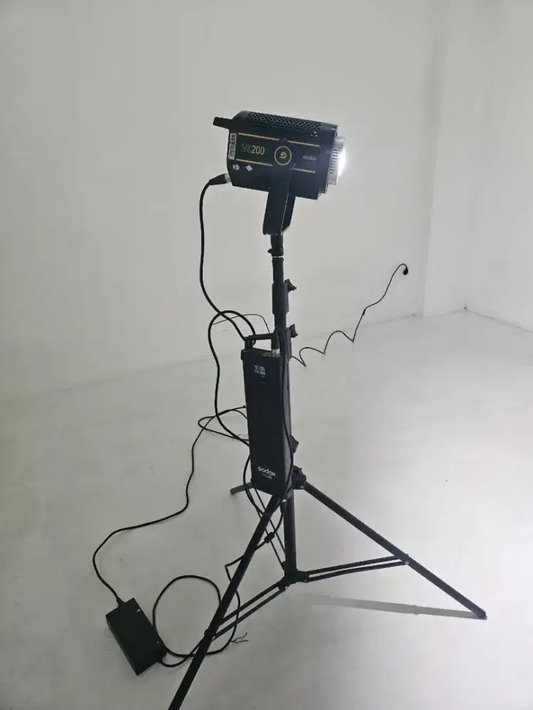 Lampu Studio Godox VL 200