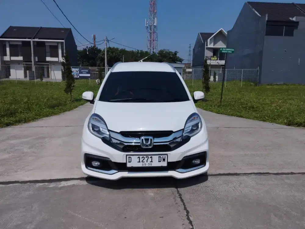 Mobilio RS CVT matic 2015 white