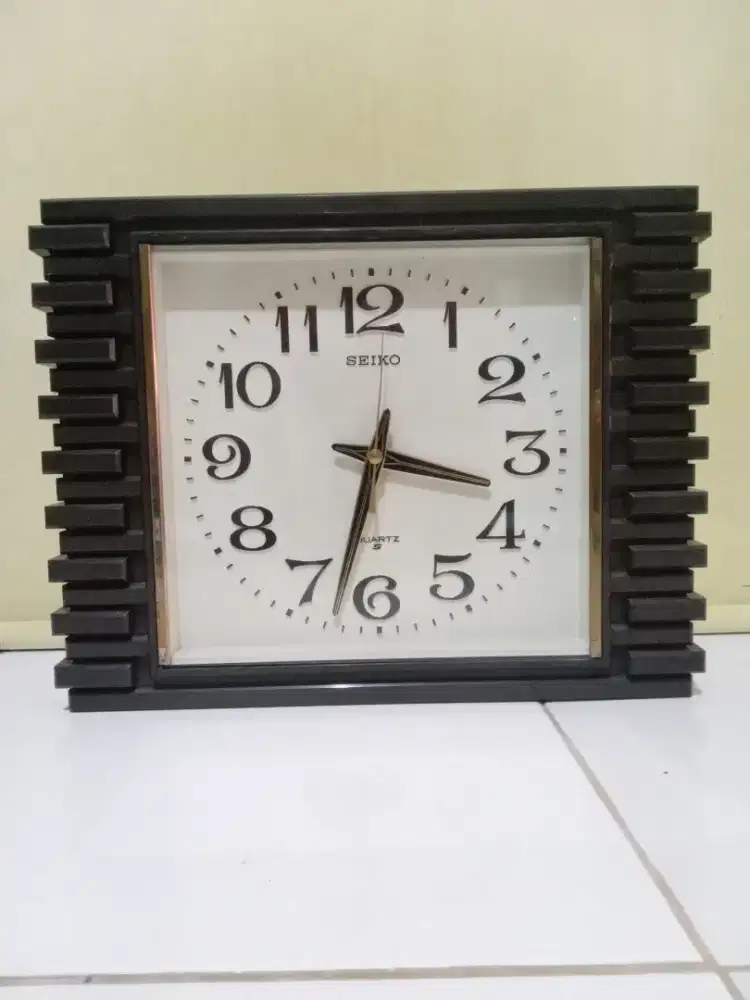 Jam jadul jam dinding SEIKO QUARZT JAPAN oroginal koleksi antik vintag