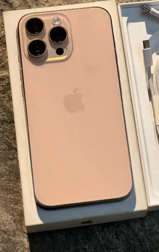 Iphone 16 Pro Max 256Gb Ibox/Inter