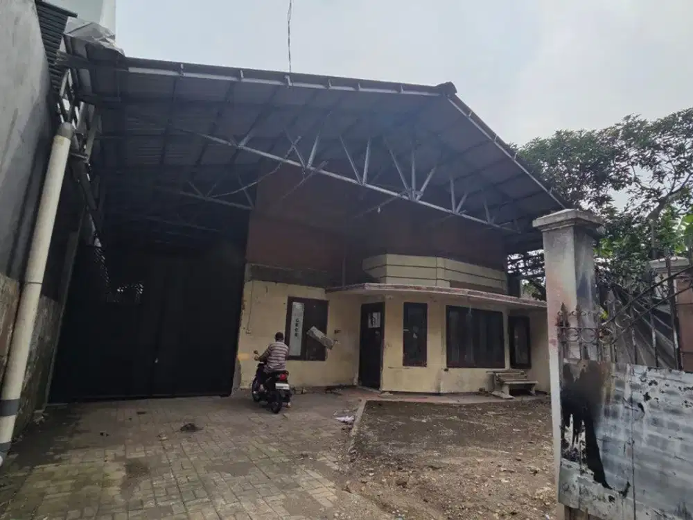GUDANG ATAU BANGUNAN MEDOKAN AYU _Row Double Way_ Akses Container 40ft