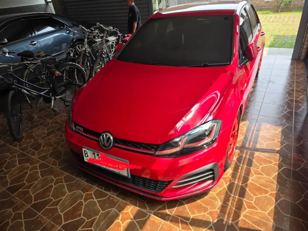 (Low KM ) GOLF GTI MK 7.5