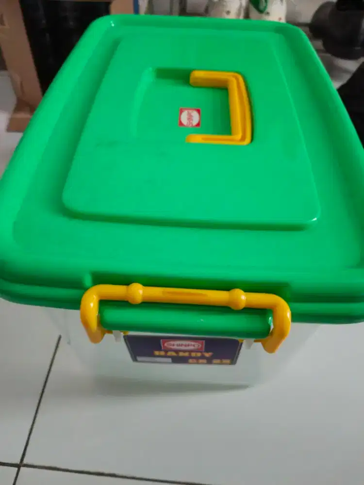Kontainer serba guna