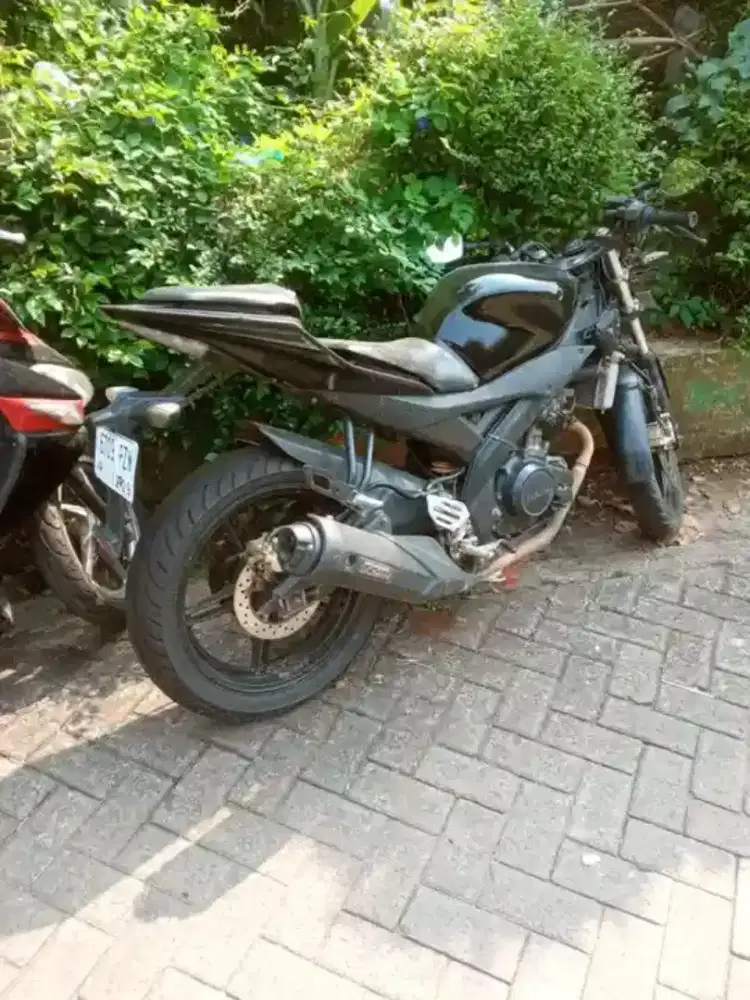 Jual R 15 tahun 2014
