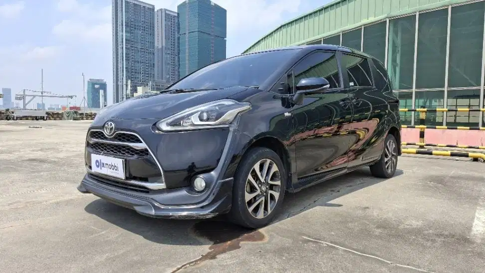 KM Rendah - Toyota Sienta 1.5 Q Bensin-AT 2016
