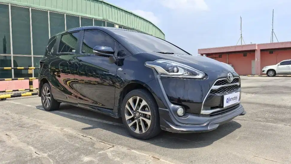 KM Rendah - Toyota Sienta 1.5 Q Bensin-AT 2016