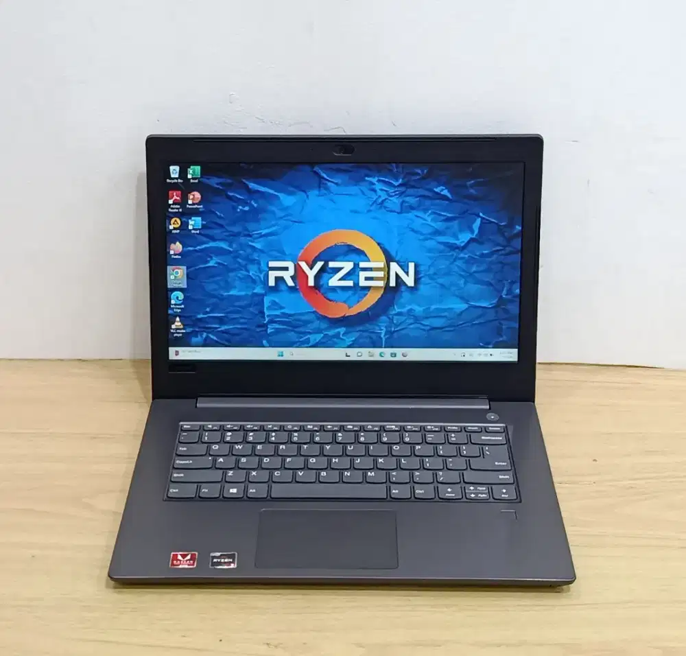 LENOVO V330-14ARR AMD Ryzen 3-2200U RAM 4GB SSD 256GB