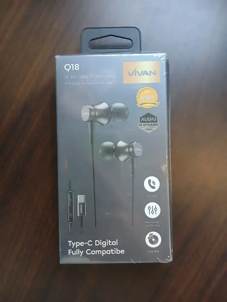 Vivan Q18 USB-C Headset Earphone Earbuds Type C Metal Body