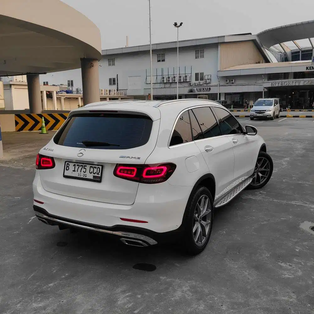 2020 Mercedes Benz GLC200 AMG