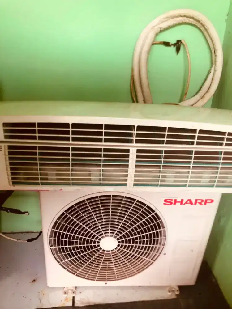 Dijual AC  1/2 PK merk sharp
