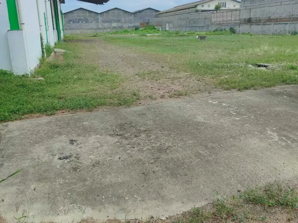 DIJUAL /DISEWAKAN Cepat  GUDANG di SALEMBARAN