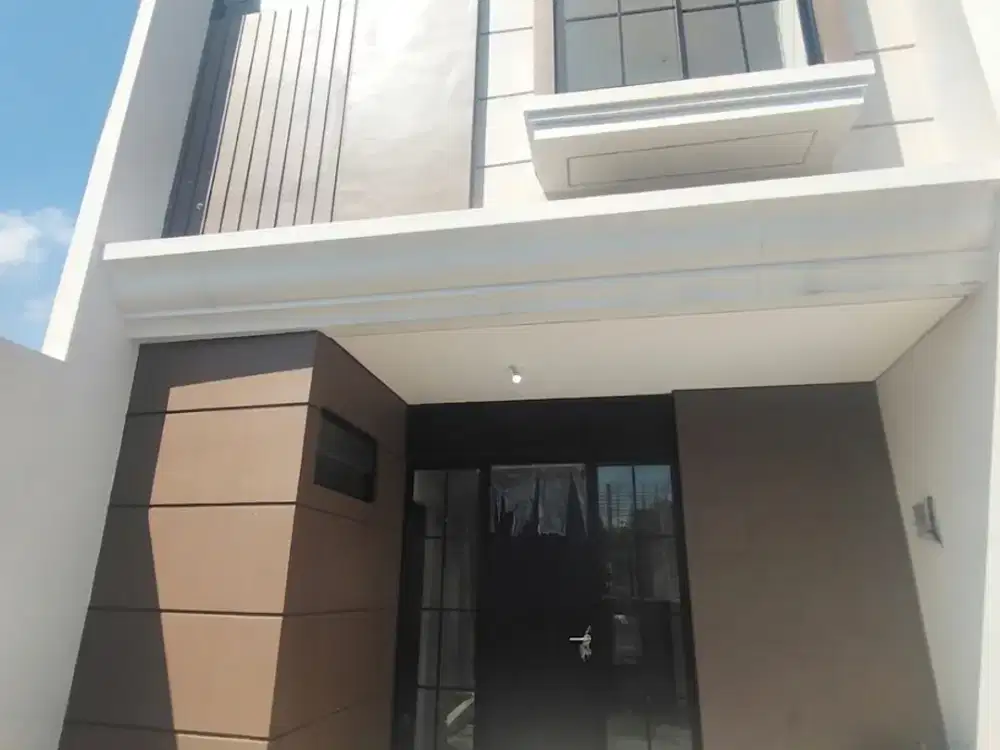 Disewakan Rumah di Regency One East Point dekat Pakuwon City