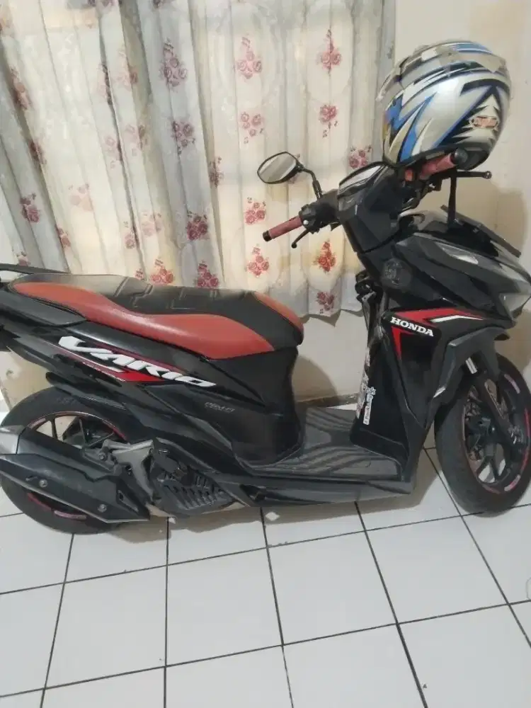 Jual Vario 125cc th 2020 H surat lngkap pajak hidup