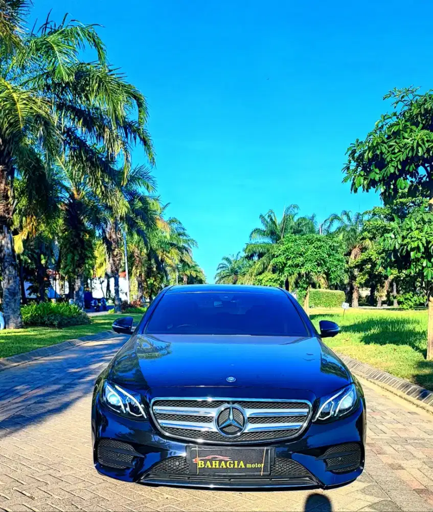 (LOW KM) Mercedes Benz E300 AMG AVG 2017 Hitam Black Mercy 2018 2016