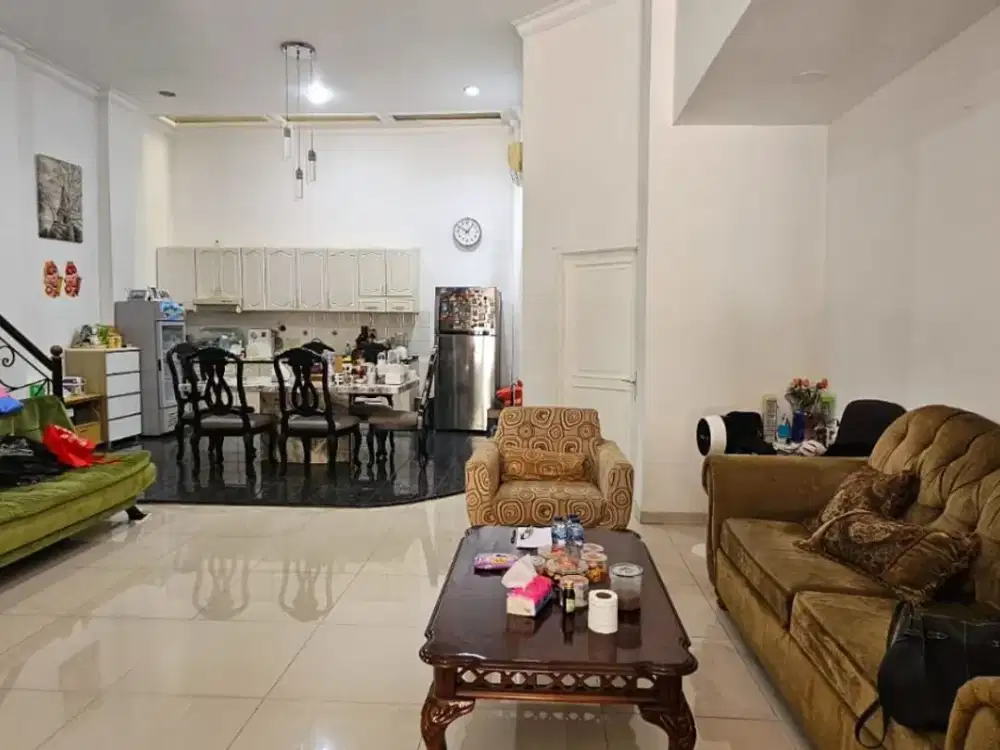 Dijual rumah siap huni di Taman Surya 3