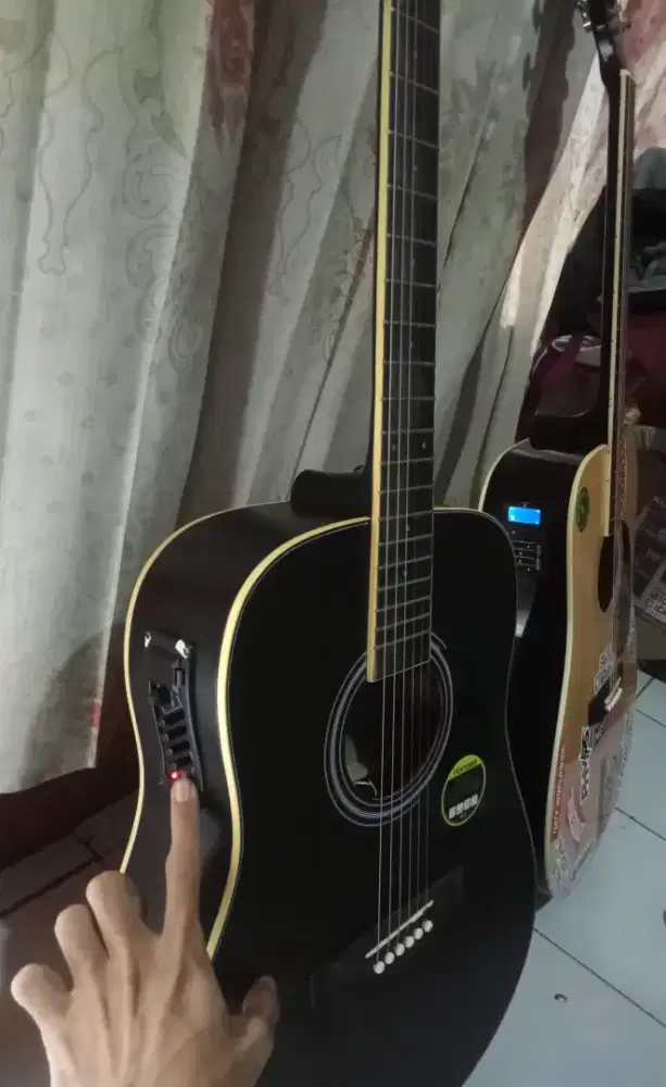 Gitar Akustik Elektrik