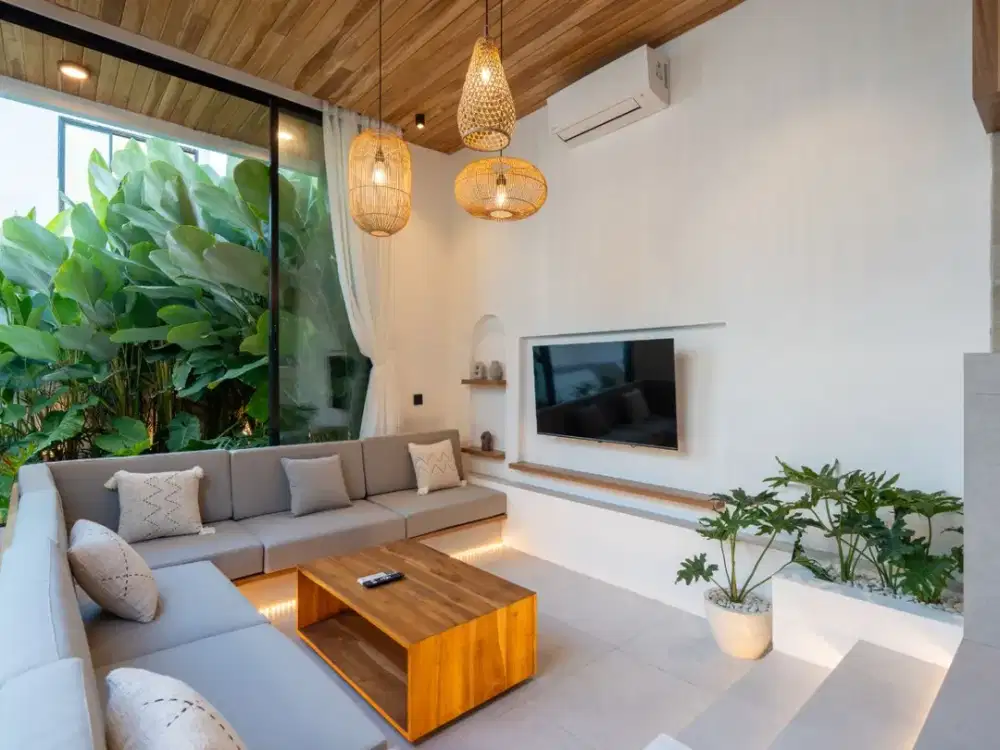 Luxury Tropical Villa for Rent in Bumbak, Kerobokan Kelod – North Kuta, Bali
