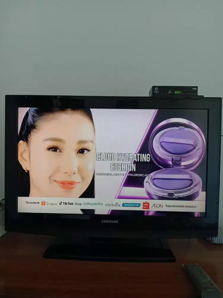 TV LCD Samsung 32 inch + STB Finito