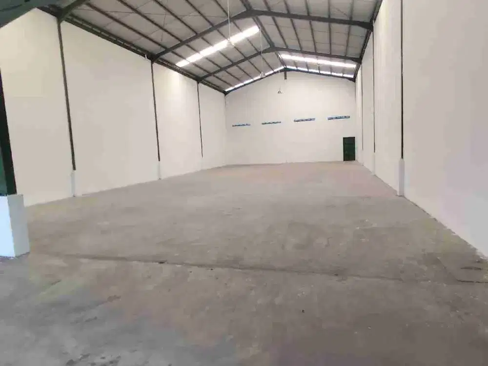 disewakan gudang luas 360meter lokasi carangpulang sebelah Gading Serpong