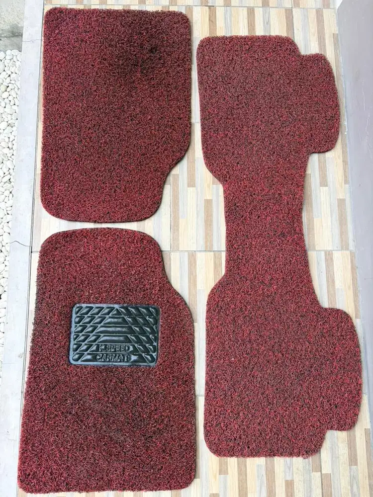 Dijual cepat, karpet mie mobil