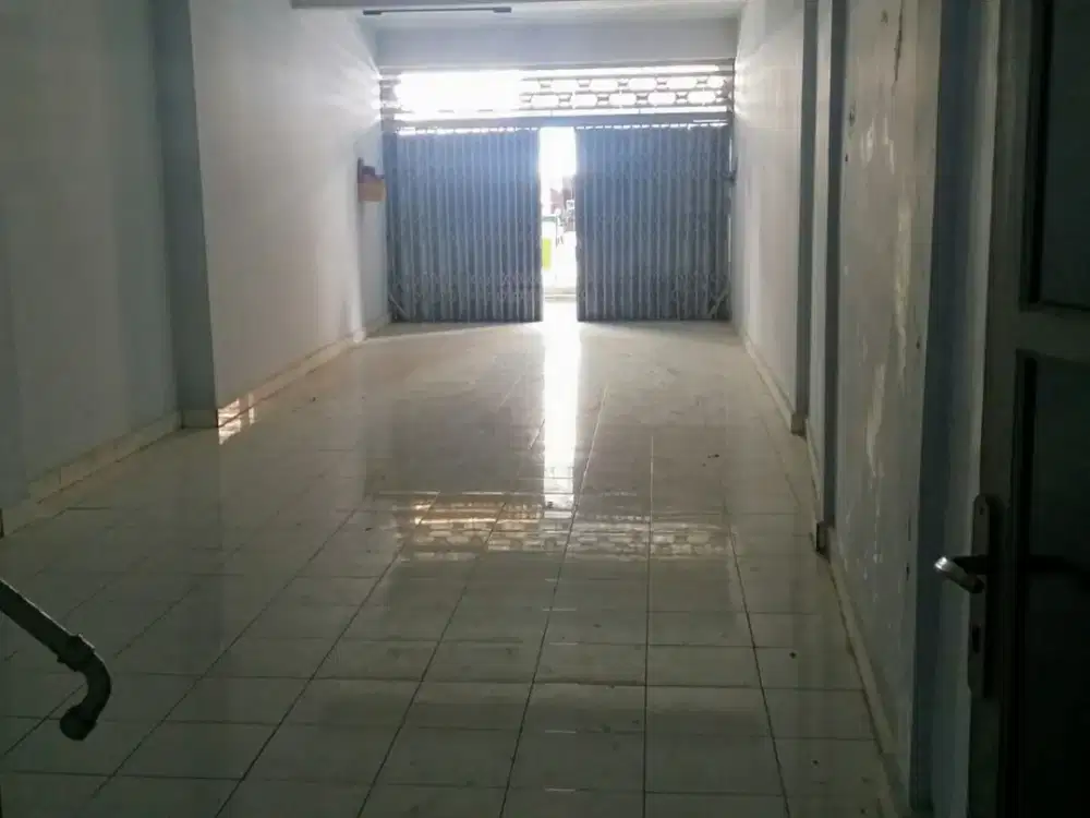DISEWAKAN: Gedung Komersial Strategis 4 Lantai di Kawasan Diponegoro, Semarapura - Klungkung