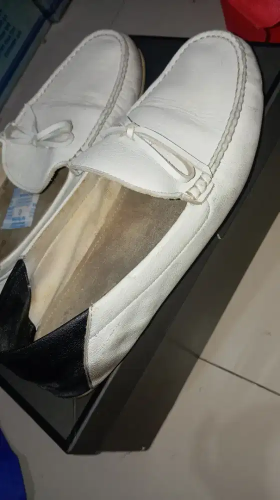 Sepatu bagus kombinasi hitam putih Real