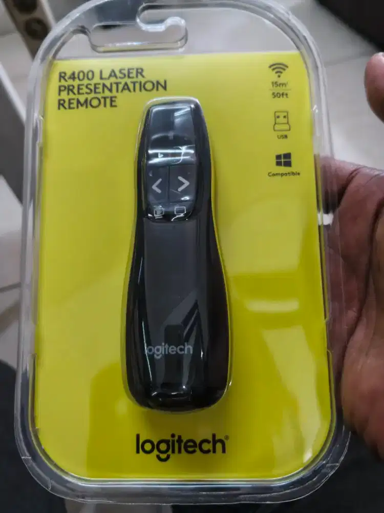 Logitech R400 laser presentation remote