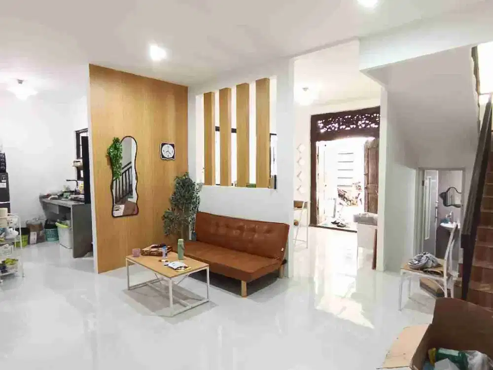 rumah dijual Praja dalam. lt 138 m / Lb 220 m. 2.5 Lantai. siap huni. 3.2 M