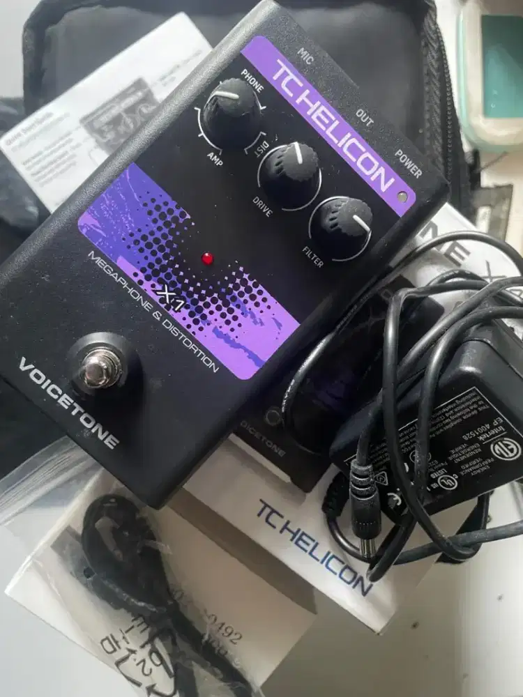 TC Helicon VoiceTone X1 like 99% good condition