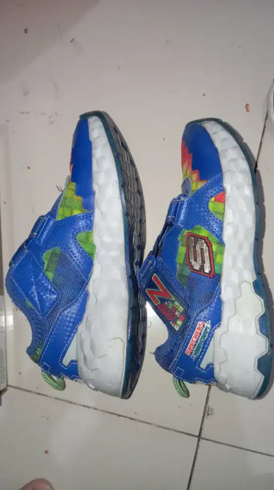 Sepatu anak real