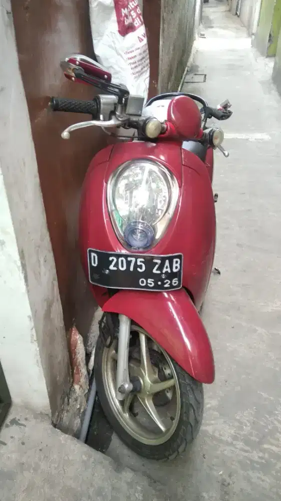 Jual motor scopy tahun 2011