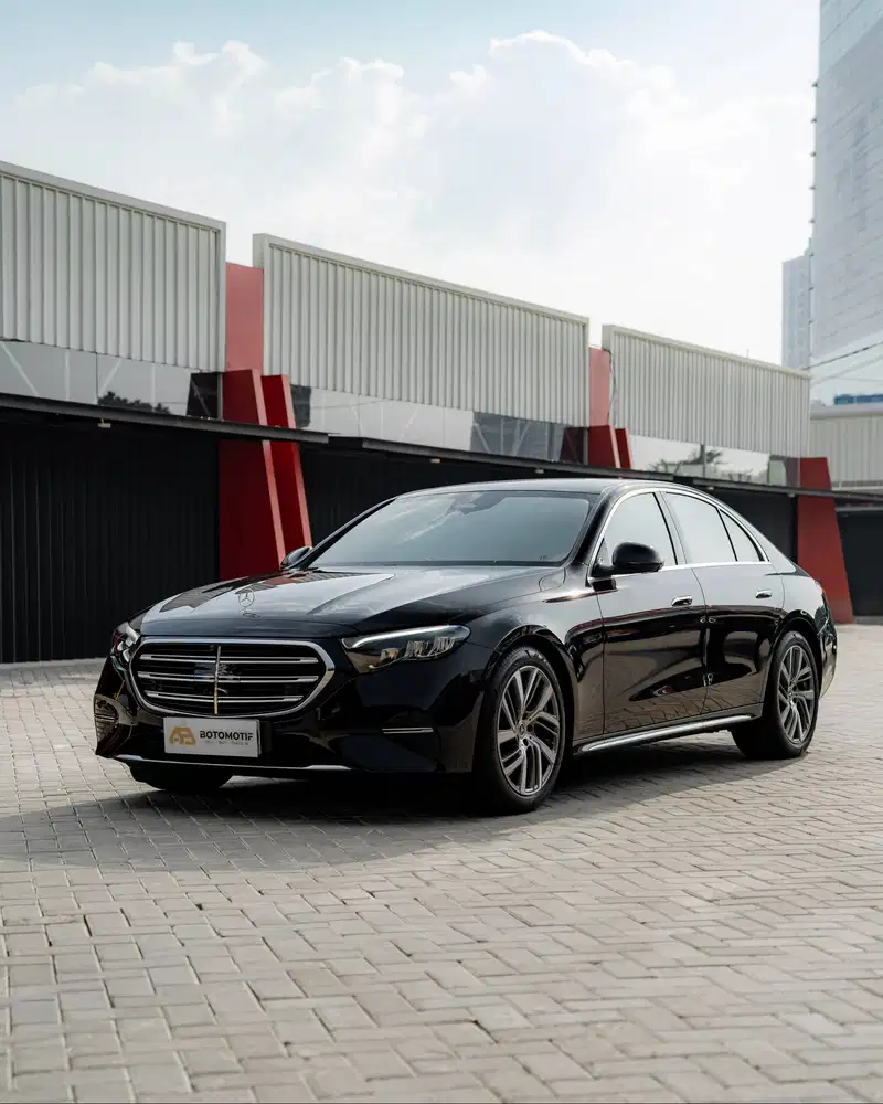 Mercedes-Benz E200 Progressive Line W214 Black