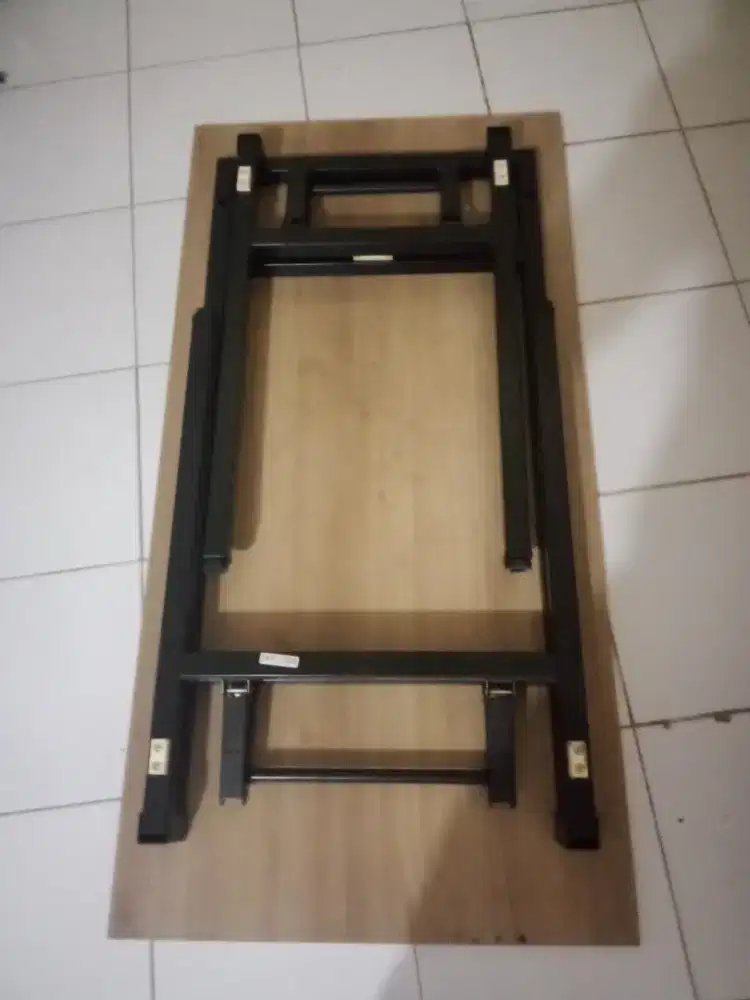 Meja kantor  kondisi masih bagus