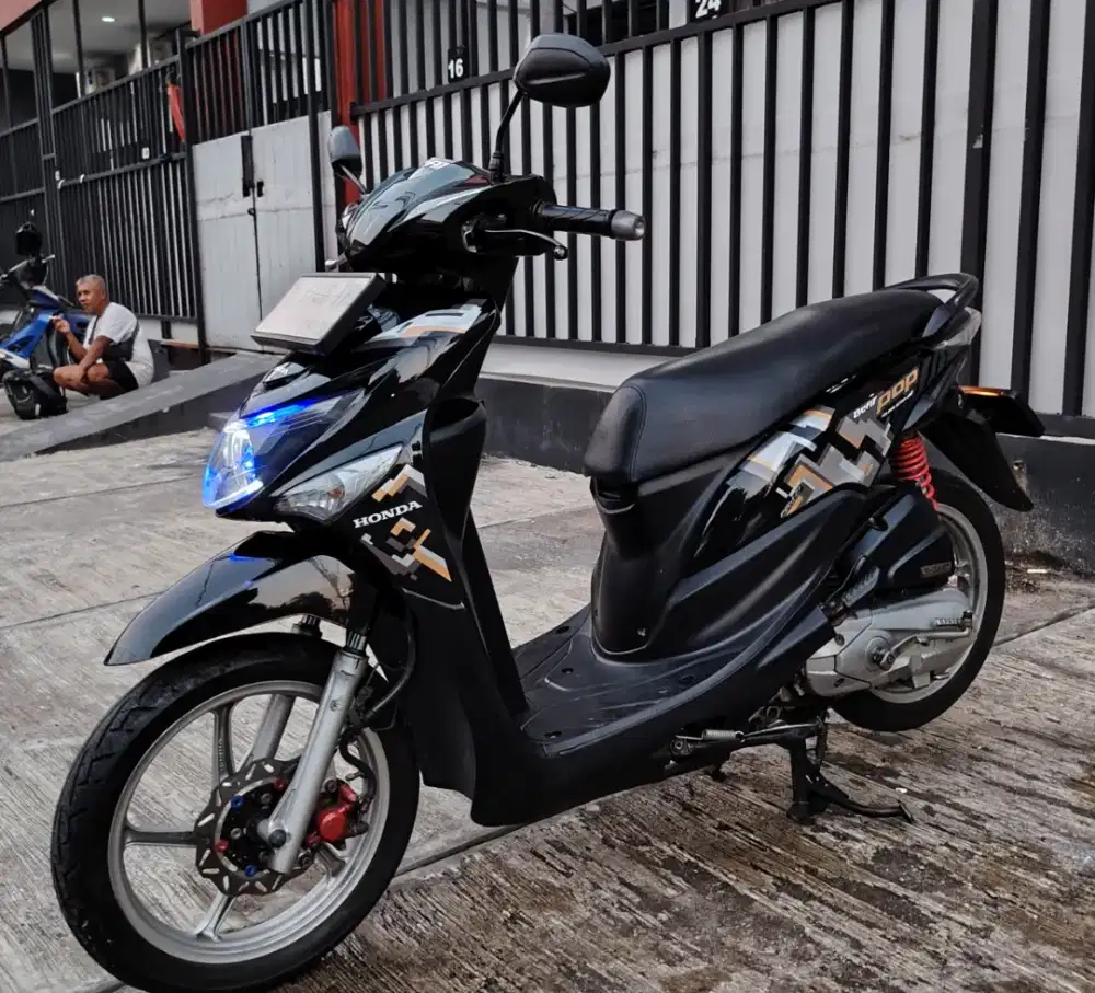 Honda beat pop 2015