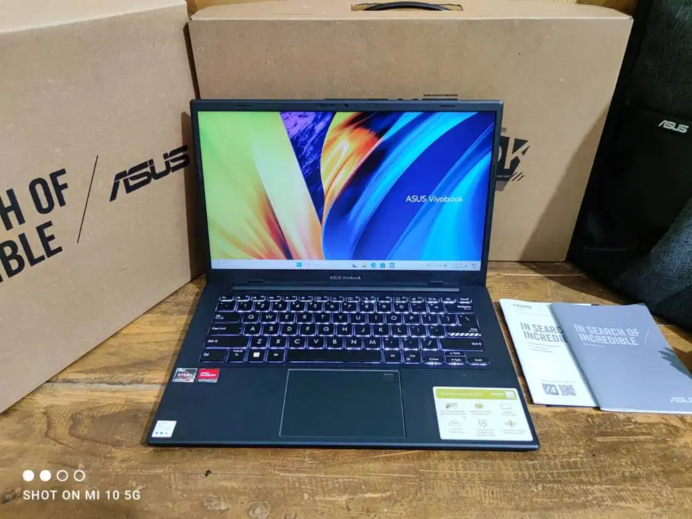 ASUS VivoBook 14 E1404FA Ryzen 3-7320U 8/256GB FULLSET ADP 2027