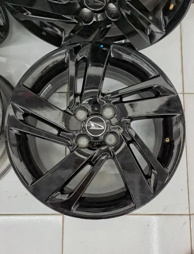 4 VELG ORIGINAL DAIHATSU ROCKY