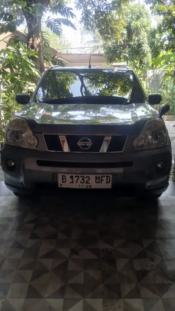 Mobil kesayangan nissan x-trail 2,5 st xtronic cvt