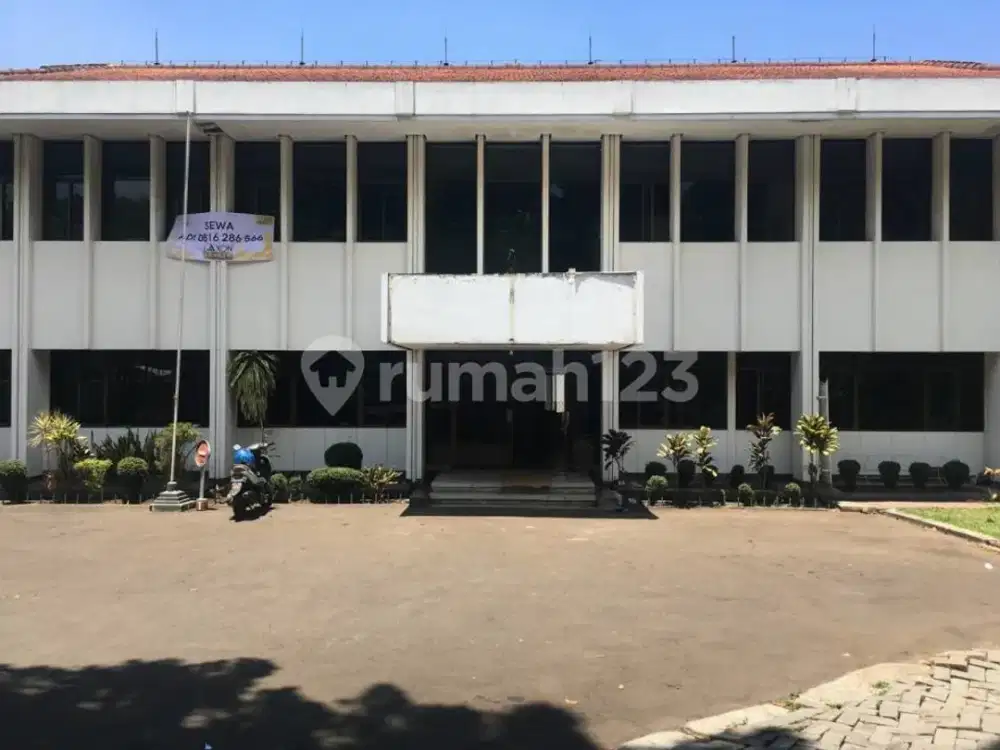 Rumah 2Lantai Siap Huni Cocok untuk Kantor, Bimbel, Lokasi Strategis, dkt univ Widyatama,  di cikutra , Sayap pahlawan