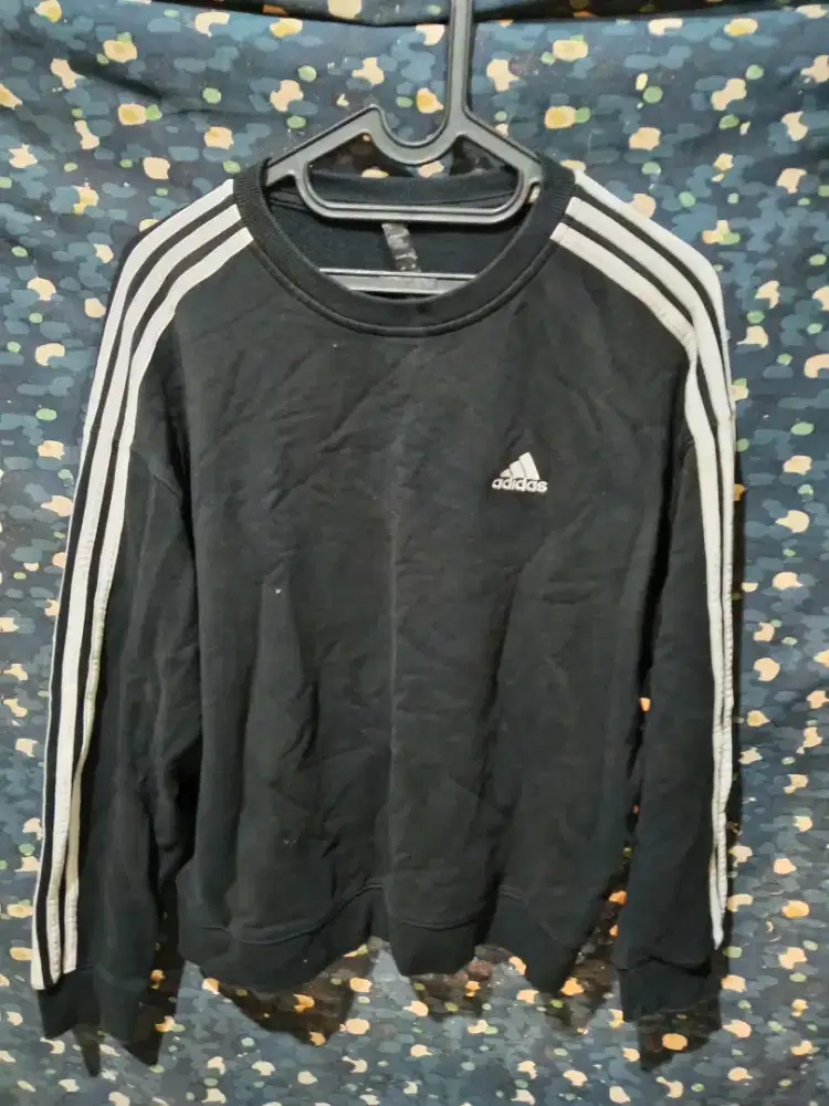 Crewneck Adidas Hitam
