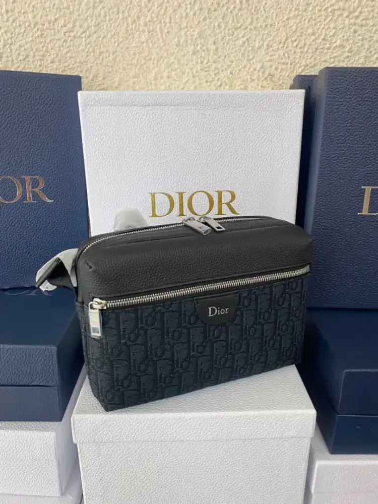 Tas selempang dior unisex