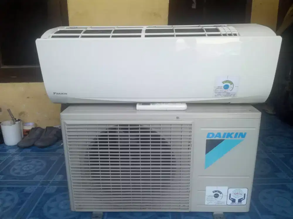 AC Daikin Thailand 1)2 pk