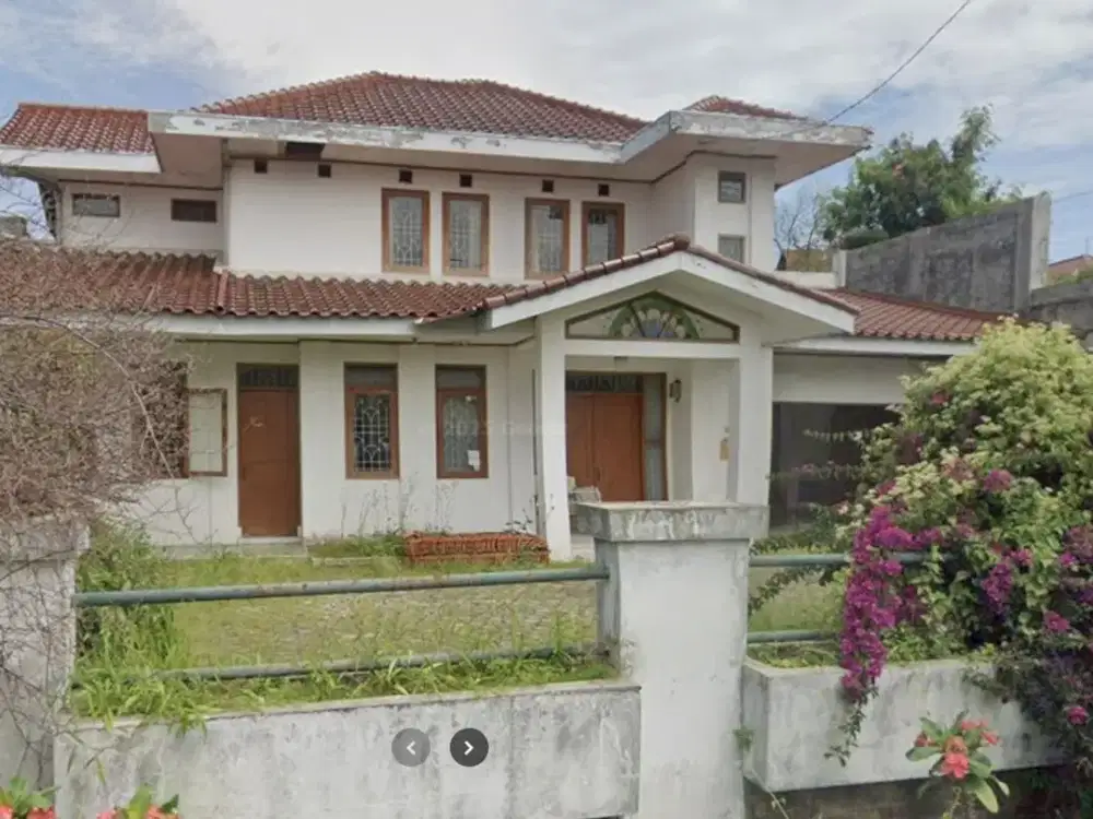 DIJUAL CEPAT RUMAH BESAR CIGADUNG DAGO KOTA BANDUNG STRATEGIS