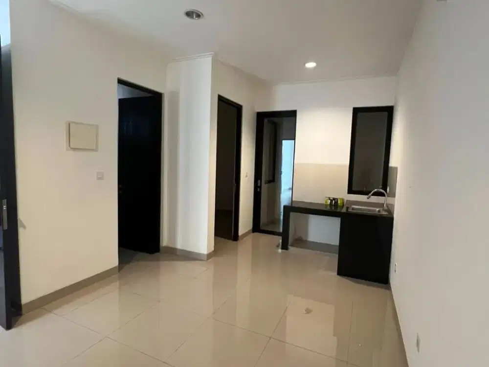 Rumah di Green Royal Condo House, Hadap Selatan, Kondisi Siap Huni, Harga Murah Dan Bisa Nego
