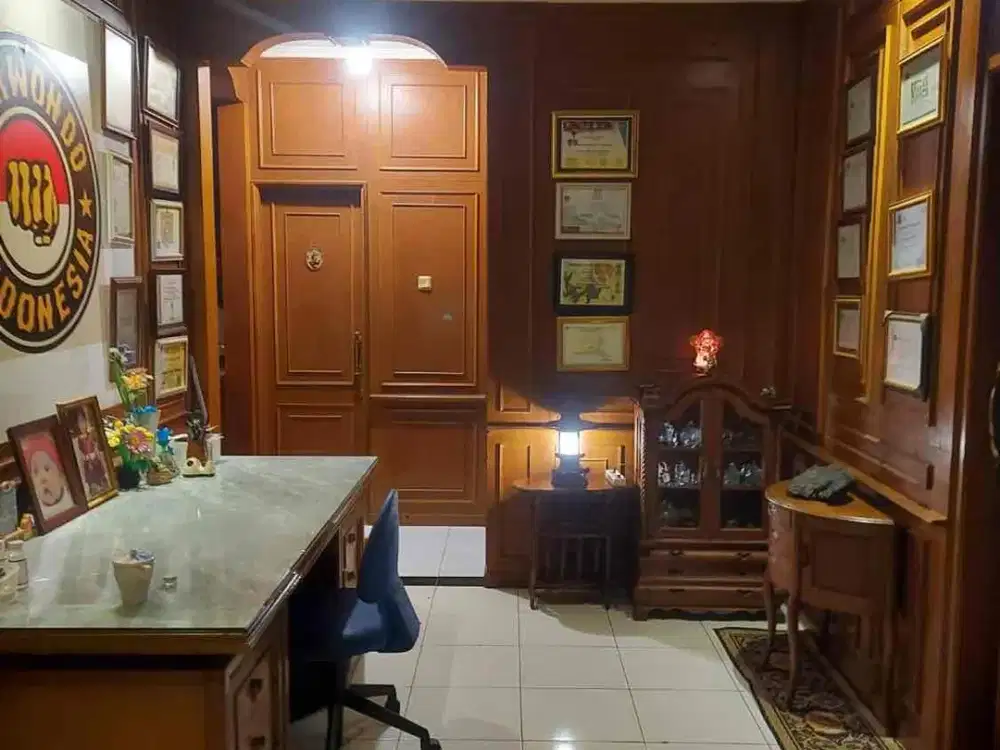 Dijual Rumah Cantik di Vila Melati Mas