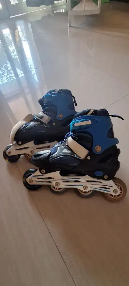 Sepatu Roda Inline Skate Anak  - Bekas Mulus, Size Adjustable
